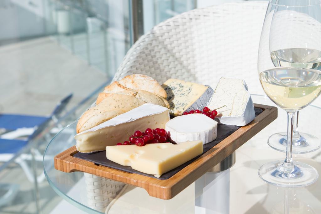 Double Room with Balcony and Sea View,1014500290:JPEG